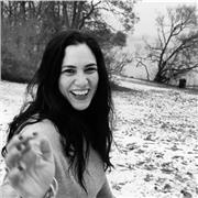 Soy ilustradora y artista visual freelance con experiencia en la enseñanza a niños, adolescentes y adultos.